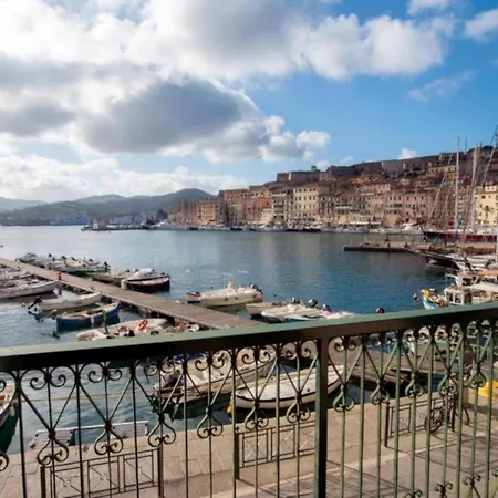 アパート Il Veliero Vista Darsena ポルトフェッラーイオ